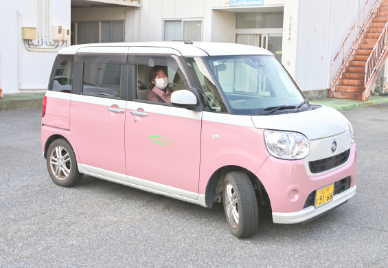 訪問看護ステーションのぞみの車の写真